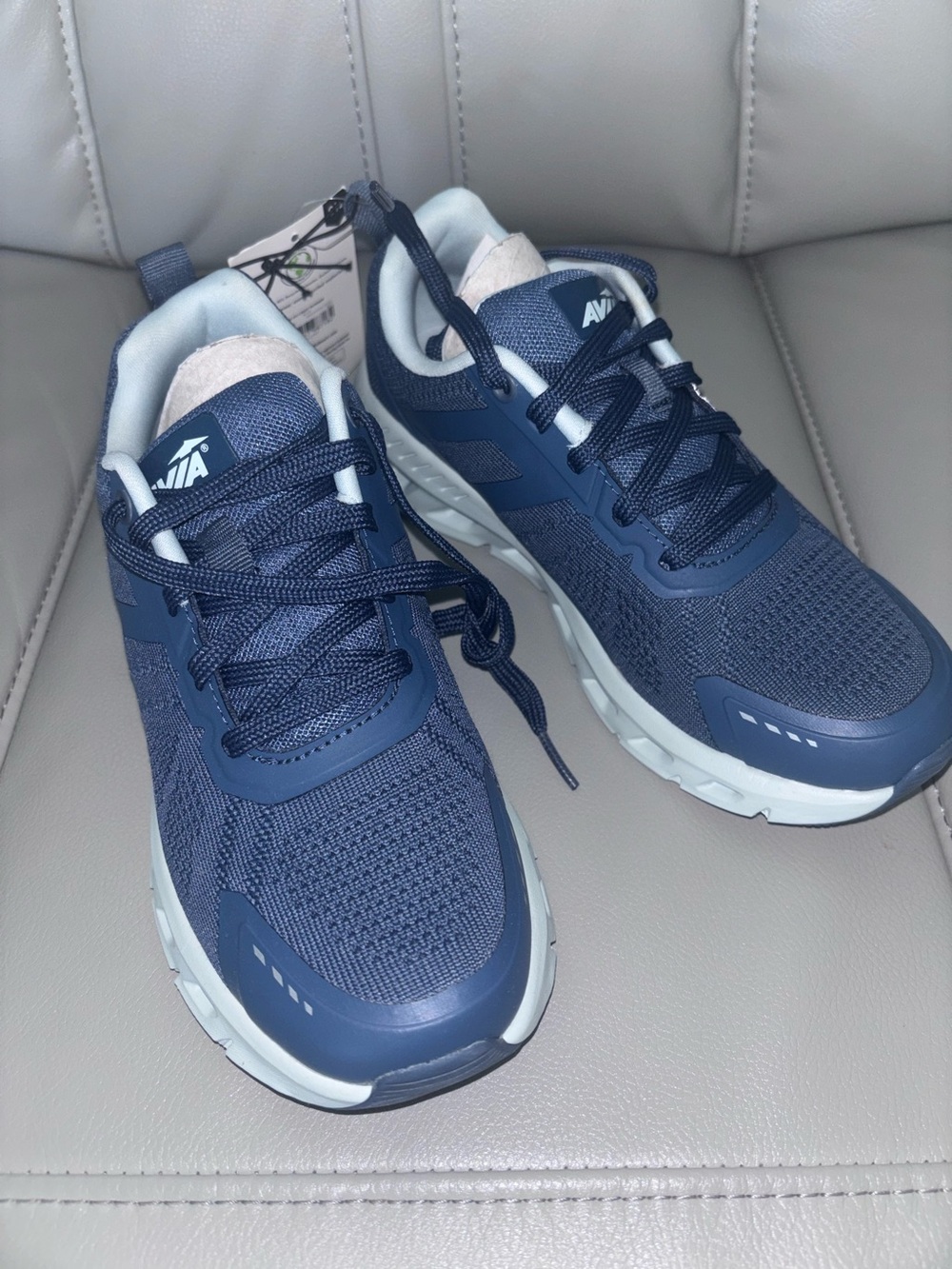 Avia Women's Athletic Light Runner Shoes Size 6.5 NEW